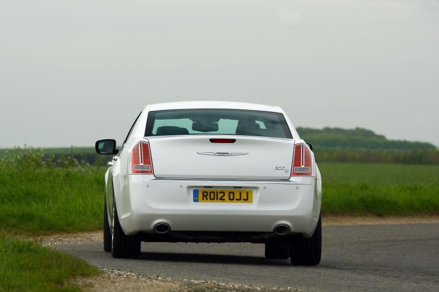  Chrysler 300C 2012 года  (UK) (фото 57 из 91)